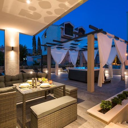 Family Apartment Dubrovnik - Private Jacuzzi Terrace, Private Parking Dış mekan fotoğraf