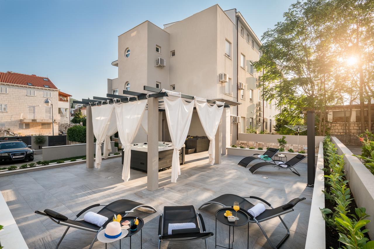 Family Apartment Dubrovnik - Private Jacuzzi Terrace, Private Parking Dış mekan fotoğraf