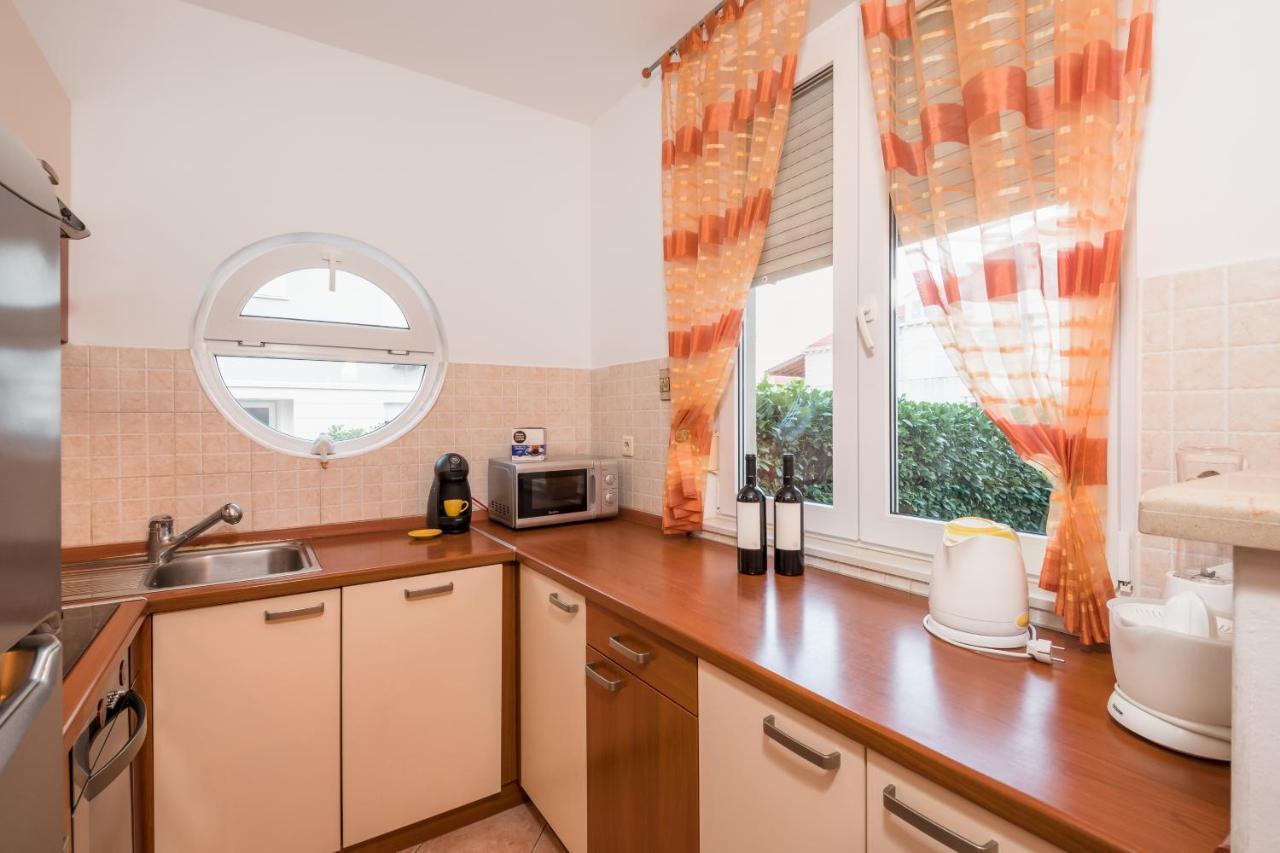 Family Apartment Dubrovnik - Private Jacuzzi Terrace, Private Parking Dış mekan fotoğraf